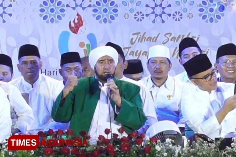 Habib Syech Sejukkan Surabaya dengan Shalawat