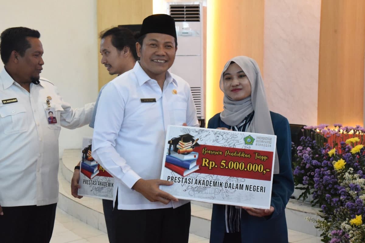 Pemkab Sidoarjo Anggarkan Beasiswa Kuliah dan Anak Yatim di APBD 2026