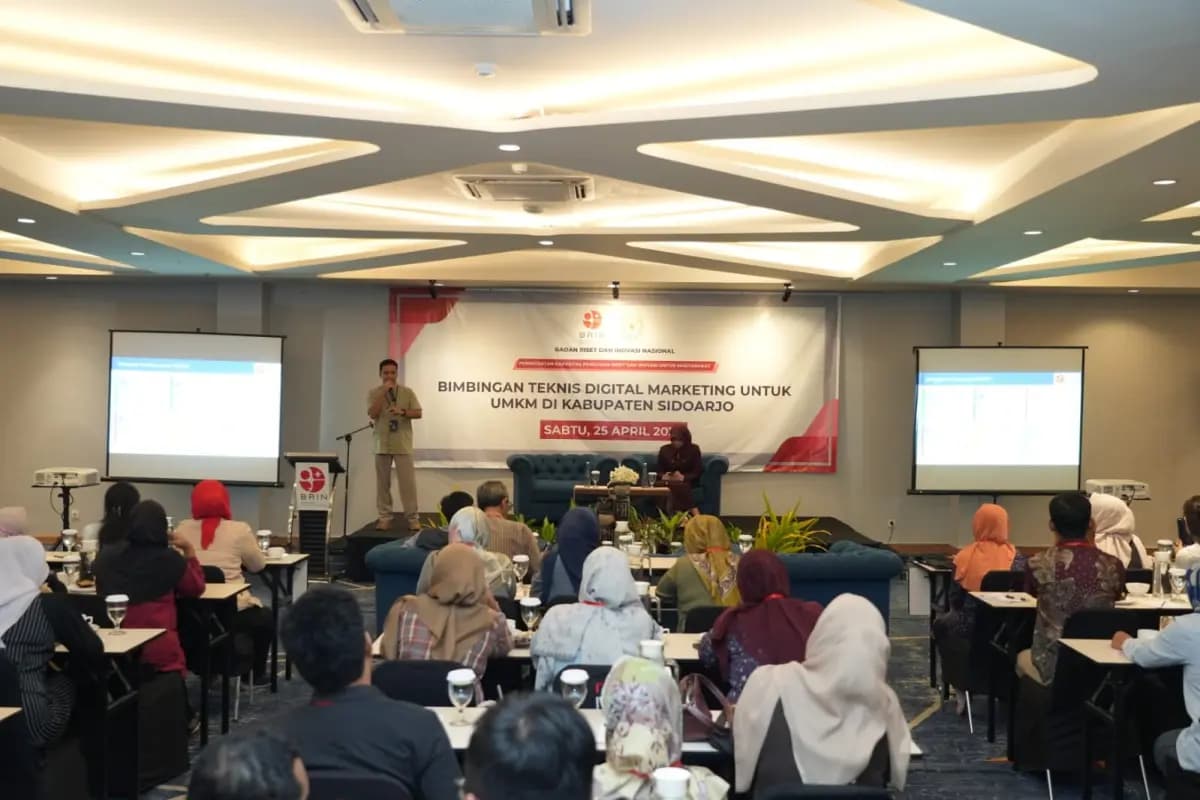 DPR RI dan BRIN Fasilitasi Bimtek Digital Marketing UMKM Sidoarjo