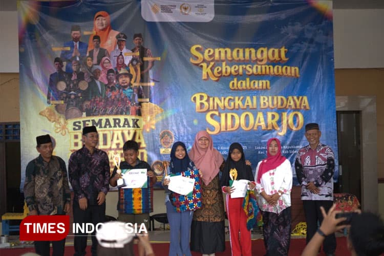 Reni Astuti Ajak Anak Desa Kepuhkemiri Cintai Budaya Lewat Lomba Batik Jumputan
